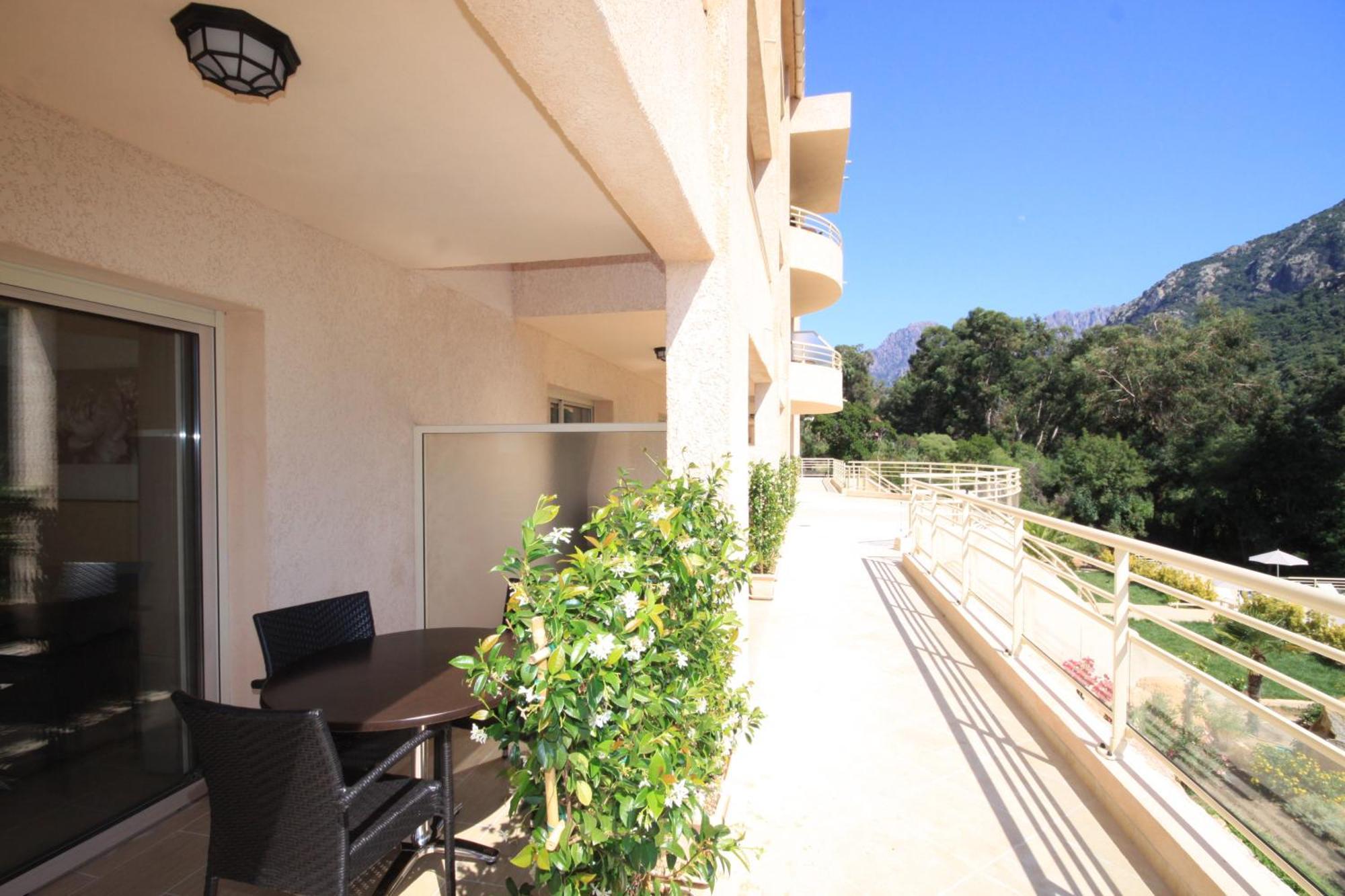 Hotel Et Residence Costa Rossa Porto  Экстерьер фото